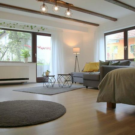 Studio-Apartment Mit Garten, Parkplatz & Kueche 奥芬堡 外观 照片