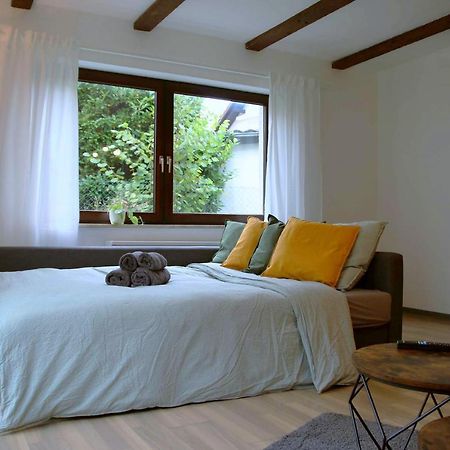 Studio-Apartment Mit Garten, Parkplatz & Kueche 奥芬堡 外观 照片