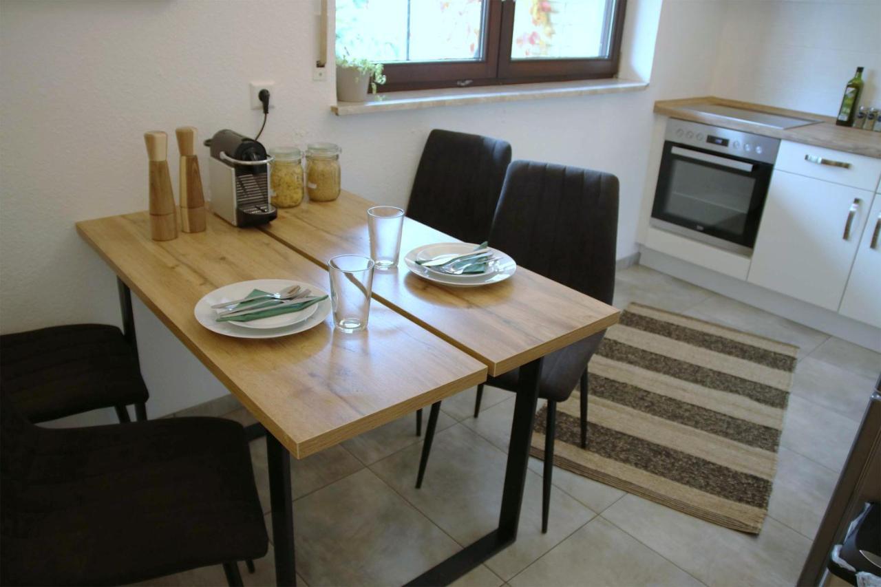 Studio-Apartment Mit Garten, Parkplatz & Kueche 奥芬堡 外观 照片