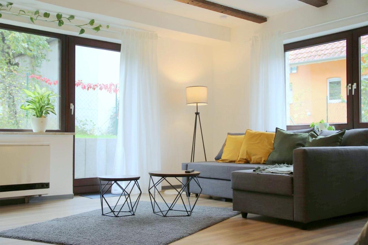 Studio-Apartment Mit Garten, Parkplatz & Kueche 奥芬堡 外观 照片