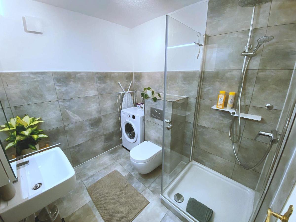 Studio-Apartment Mit Garten, Parkplatz & Kueche 奥芬堡 外观 照片